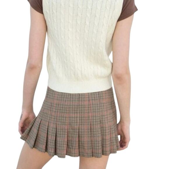 New BRANDY MELVILLE WRAP MINISKIRT DANA BUCKLE PLAID PLEATED PREPPY AESTHETIC - Picture 3 of 16